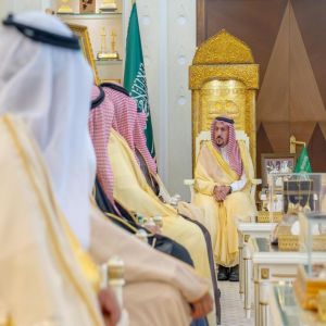 أمير منطقة القصيم يستقبل محافظ عنيزة