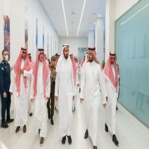 وزير الحج والعمرة يتفقد الاستعدادات الجارية لاستقبال ضيوف الرحمن في منفذ الحديثة