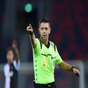 رئيس لجنة الحكام الإيطالية يوقف نفسه عن العمل