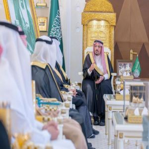 أمير منطقة القصيم يستقبل مدير التعليم بالمنطقة
