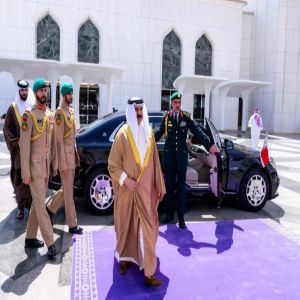ملك البحرين يغادر جدة عقب مشاركته في القمة الخليجية التشاورية