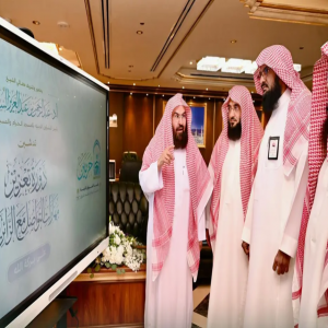 رئيس الشؤون الدينية يدشّن مركز "أحكام وآداب الزيارة" بالمسجد النبوي