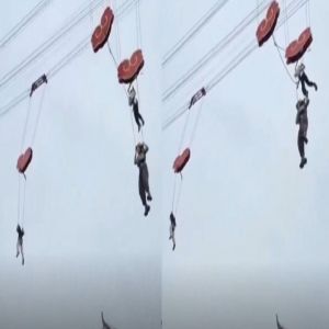 لحظات مرعبة لعائلة معلقة في الهواء بعد تعطل التلفريك في الصين