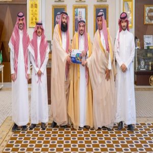 أمير منطقة القصيم يتسلم التقرير السنوي لجمعية التنمية الاجتماعية بعيون الجواء