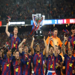 برشلونة يتوج بالليجا للمرة 29 بعد الفوز على الريال