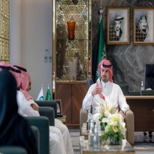 أمين منطقة الرياض يلتقي مديري مكاتب "مدينتي" ضمن مبادرة "قهوة مع الأمين"