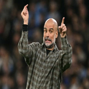 جوارديولا يشتكي ضغط المباريات قبل نهائي الكأس