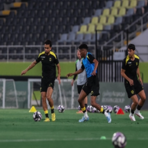 الاتحاد يبحث عن التأهل الآسيوي أمام الشباب