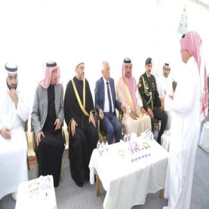 مندوبا عن جلالة الملك عبدالله الثاني وولي العهد الأمين (العيسوي) يقدم واجب العزاء لقبيلة (الرولة) بالمملكة الأردنية الهاشمية