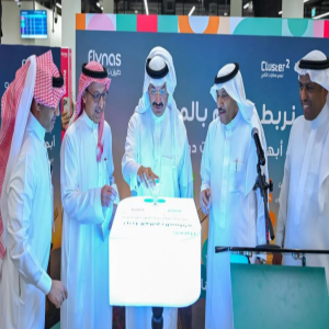 أمير منطقة عسير يدشّن مركز عمليات طيران ناس الخامس في مطار أبها الدولي