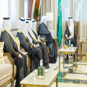 أمير المنطقة الشرقية يستقبل رئيس وأعضاء مجلس إدارة جمعية الدعوة والإرشاد وتوعية الجاليات بمحافظة الأحساء