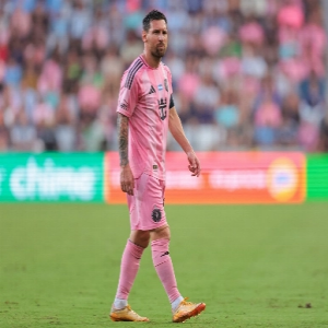 إصابة ميسي مع ميامي تثير القلق قبل انطلاق كأس العالم