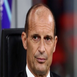 ميلان يقيل أليجري بعد الفشل في بلوغ دوري أبطال أوروبا