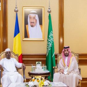 سمو ولي العهد يلتقي رئيس جمهورية تشاد