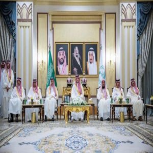 الأمير عبدالعزيز بن سعود يلتقي كبار مسؤولي وزارة الداخلية وقادة القطاعات الأمنية وقوات أمن الحج والقوات المشاركة من القطاعات والجهات العسكرية والأمنية في الحج
