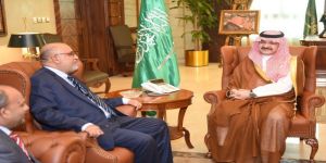 الأمير مشعل بن ماجد بن عبدالعزيز يستقبل السفير السريلانكي لدى المملكة