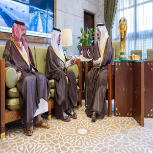 أمير منطقة الرياض يستقبل رئيس مجلس إدارة شركة نادي الهلال
