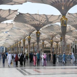 المدينة المنورة تودّع أفواج الحجاج وتستقبل رحلات المعتمرين