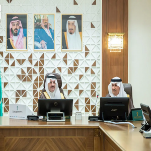 أمير الشرقية يُدشّن 6 مشروعات للطرق بـ406 ملايين ريال ويشهد توقيع اتفاقيات للنقل تتجاوز 3 مليارات ريال