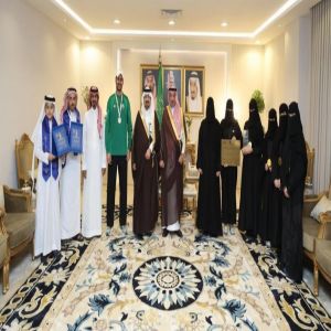 أمير نجران يهنئ الفائزين بجوائز إبداعية وعلمية ورياضية بتعليم المنطقة