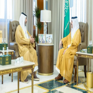 أمير المنطقة الشرقية يستقبل مدير معهد الإدارة العامة