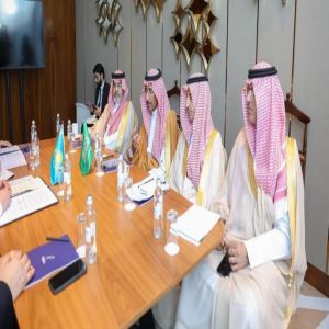 وزير الصناعة والثروة المعدنية يبحث مع نظيره الكازاخستاني تعزيز التعاون الصناعي والتعديني