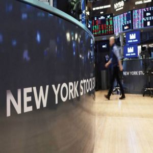 أسبوع متباين للأسواق العالمية وسط ضغوط جيوسياسية