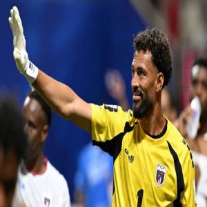 فوزينيا يحقق حلمه بلقاء والدته في مدرجات كأس العالم