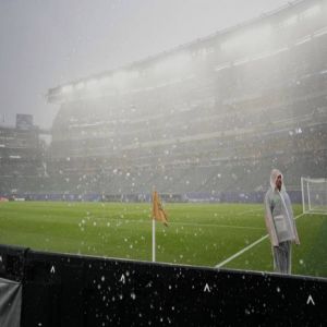 العواصف الرعدية تضرب معسكر إسبانيا في كأس العالم