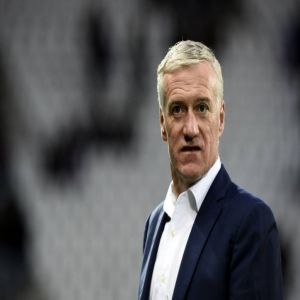 ديدييه ديشامب يغادر إلى فرنسا لوداع والدته