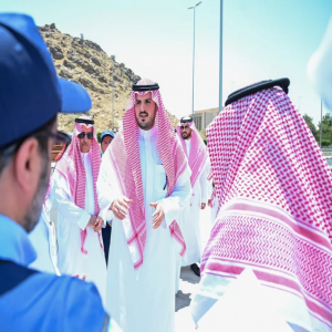 محافظ الطائف يتفقد مشروع المدخل الغربي ويطّلع على أعمال تطوير البنية التحتية