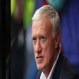 ديشان يعود إلى معسكر منتخب فرنسا