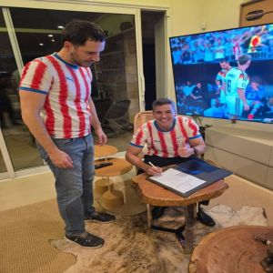 رئيس باراغواي يعلن عطلة رسمية احتفالاً بالانتصار على ألمانيا