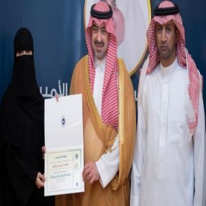 نائب أمير تبوك يكرّم الطلاب والطالبات الفائزين بجائزة الأميرة صيتة بنت عبدالعزيز