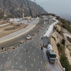 مشروع تطوير مطل العارضة يعزز جاذبية السياحة الجبلية في جازان