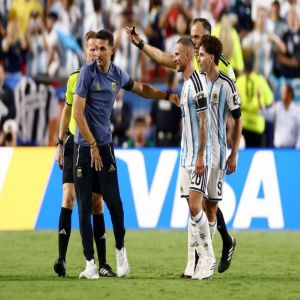 سكالوني : الحظ والطرد ساعدا الأرجنتين على تخطي سويسرا