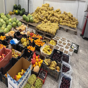 أمانة عسير تصادر نحو 3 أطنان من الفواكه والخضار مجهولة المصدر