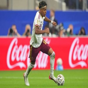 أتلتيكو مدريد وبرشلونة يتصدران مشهد النهائي