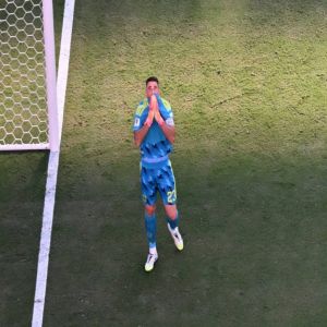 سيمون يحصد القفاز الذهبي لأفضل حارس في المونديال
