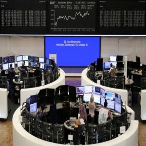 تراجع المؤشرات الأوروبية بضغط ارتفاع أسعار النفط