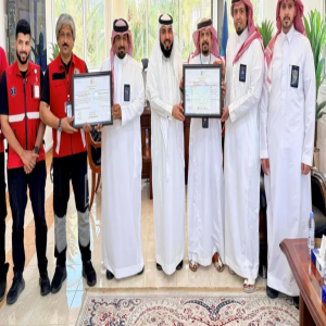 "الهلال الأحمر" يمنح إدارة جمرك منفذ حالة عمار بمنطقة تبوك شهادتي الامتثال للسلامة الإسعافية