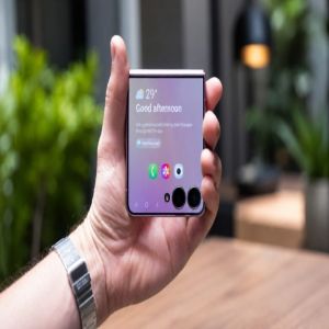 سامسونج تكشف عن هاتف Galaxy Z Flip 8 بتصميم أنحف وشاشة خارجية ذكية