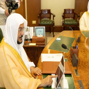 وزير الشؤون الإسلامية يدشّن خدمة بطاقة "مسلم جديد" على تطبيق "توكلنا"