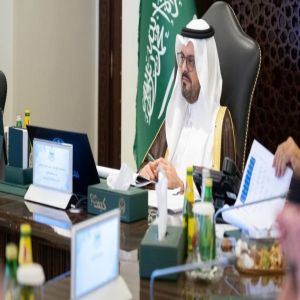 نائب أمير منطقة مكة المكرمة يرأس اجتماع اللجنة الدائمة للحج والعمرة