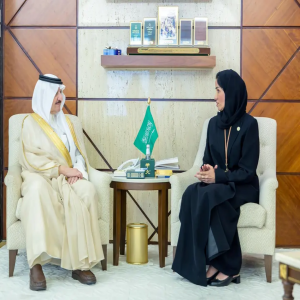 أمير المنطقة الشرقية يستقبل مدير عام التعليم بالمنطقة