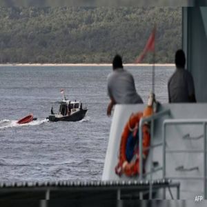 إندونيسيا.. مقتل وفقدان 46 شخصاً في حريق عبارة