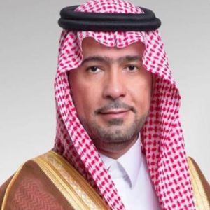 وزير البلديات والإسكان يوقّع مشروع جمع ونقل النفايات وأعمال النظافة بمحافظة القريات والقرى التابعة لها