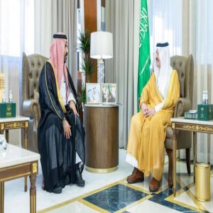 أمير المنطقة الشرقية يستقبل رئيس وأعضاء مجلس إدارة الجمعية السعودية للإعاقة السمعية