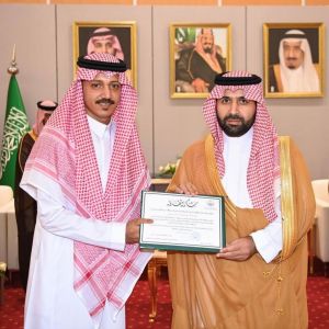 أمير منطقة جازان يكرّم ثلاثة مواطنين لتبرعهم بأجزاء من أعضائهم