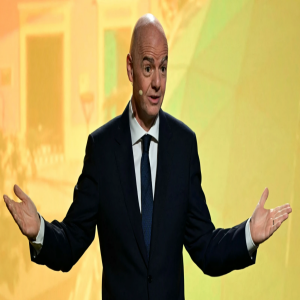الاتحاد الإنجليزي يسحب دعمه لإنفانتينو